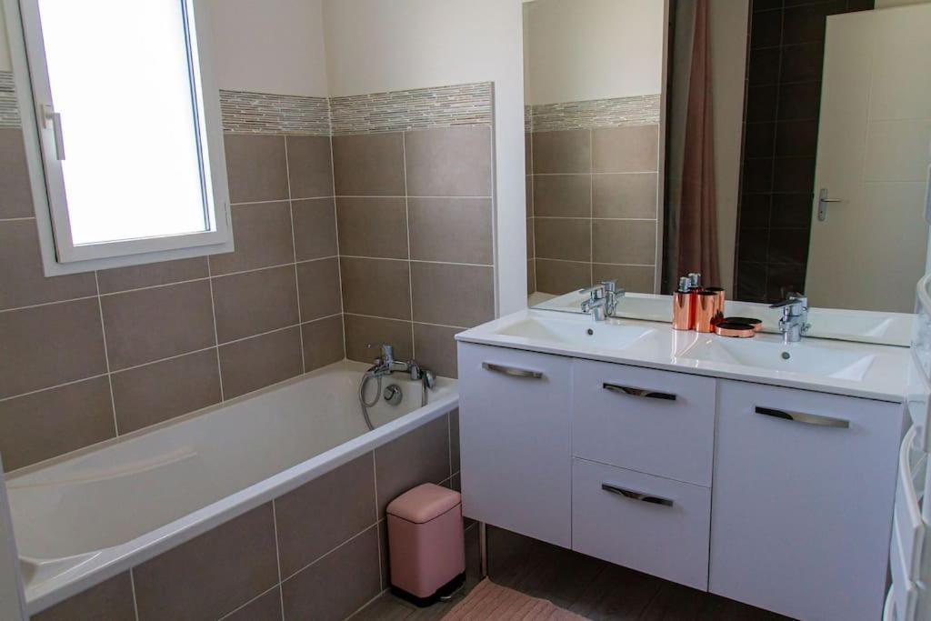 Villa Avec Piscine Chauffee Trois Chambres Saint-Sulpice-de-Royan ภายนอก รูปภาพ